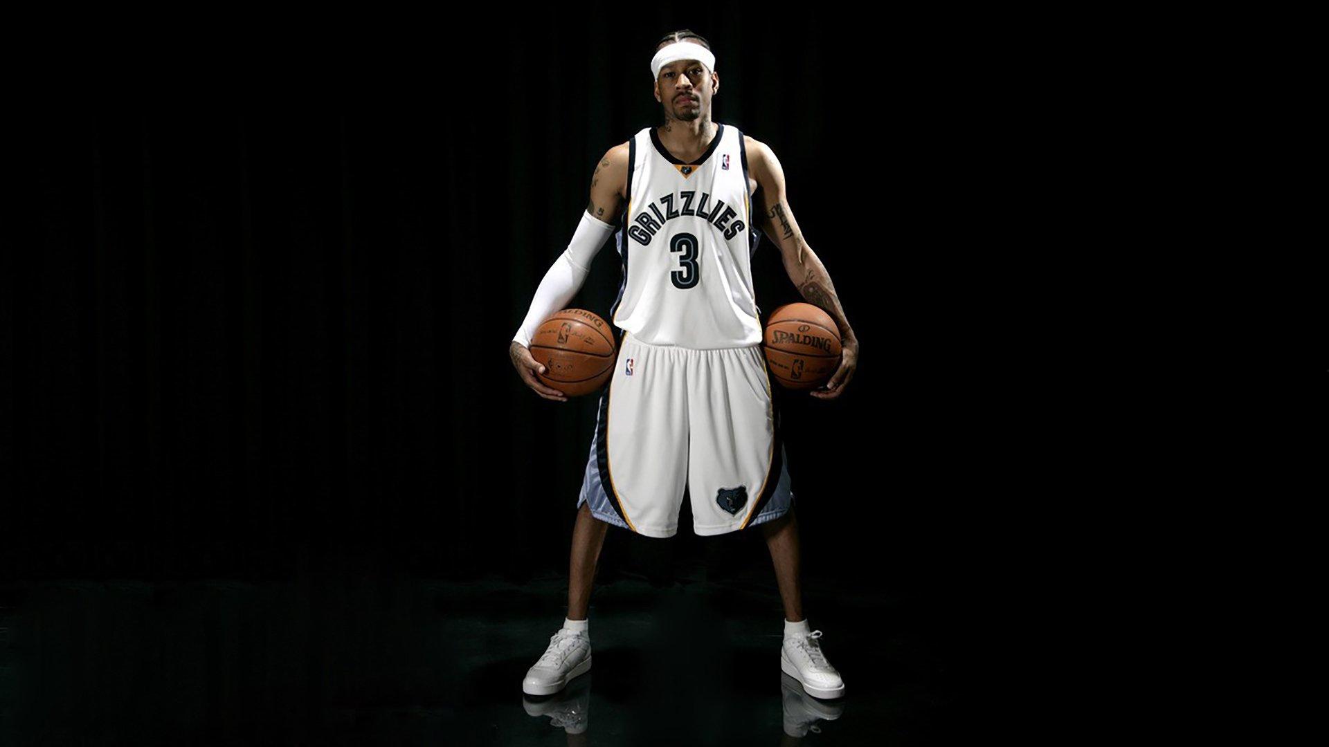 对手祭出人海战术包夹CC 王牌控卫率队前三节半打得舒服