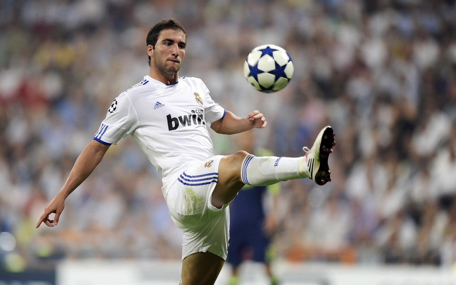 半场激战！皇马1-1暂平新月，21岁新星贡萨洛闪击，阿森西奥送点内维斯扳平