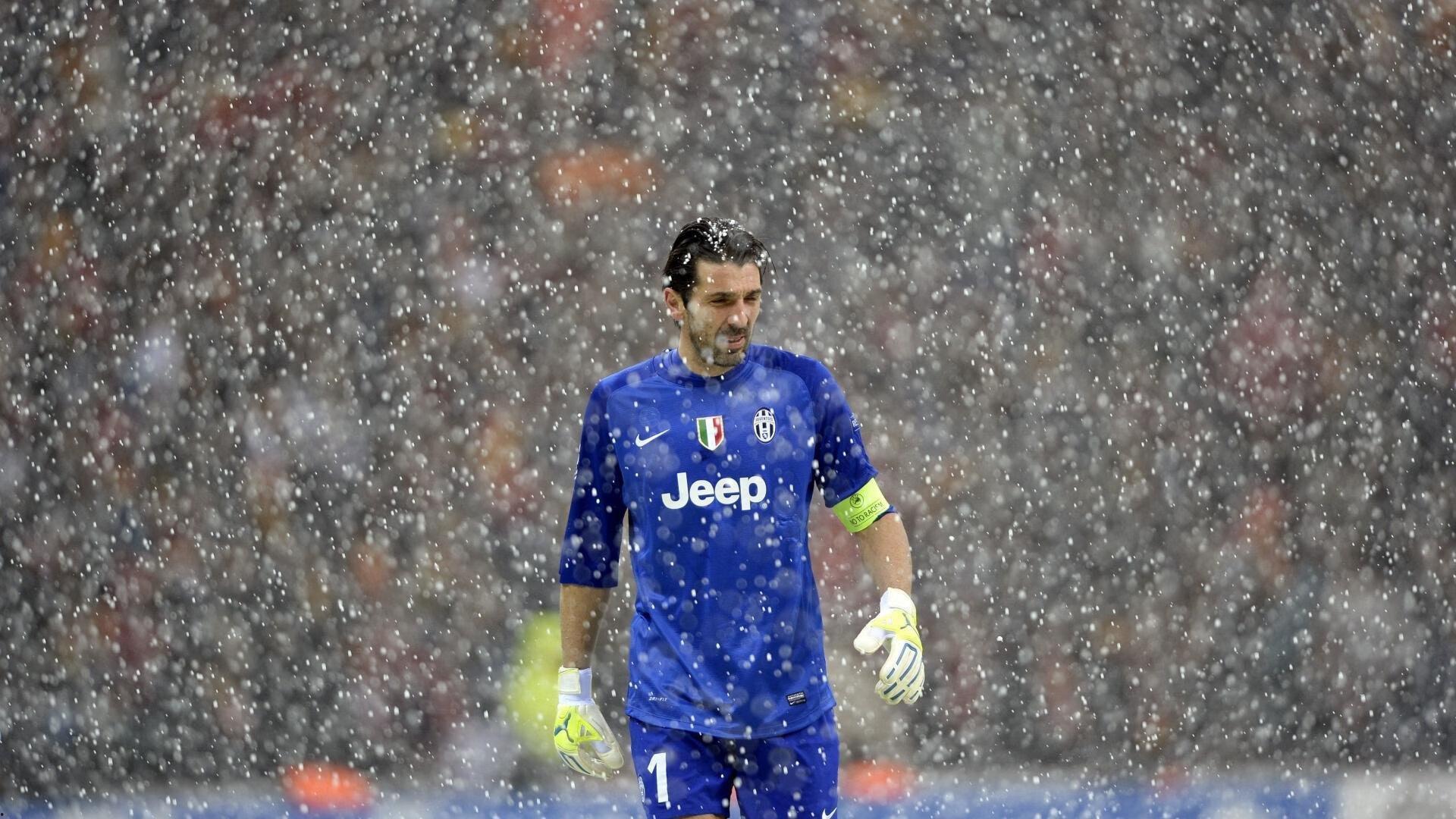 亚洲杯预选赛再遇挫折 国足0-2负日本暴露技术鸿沟 队内人士坦言基本功不足成顽疾